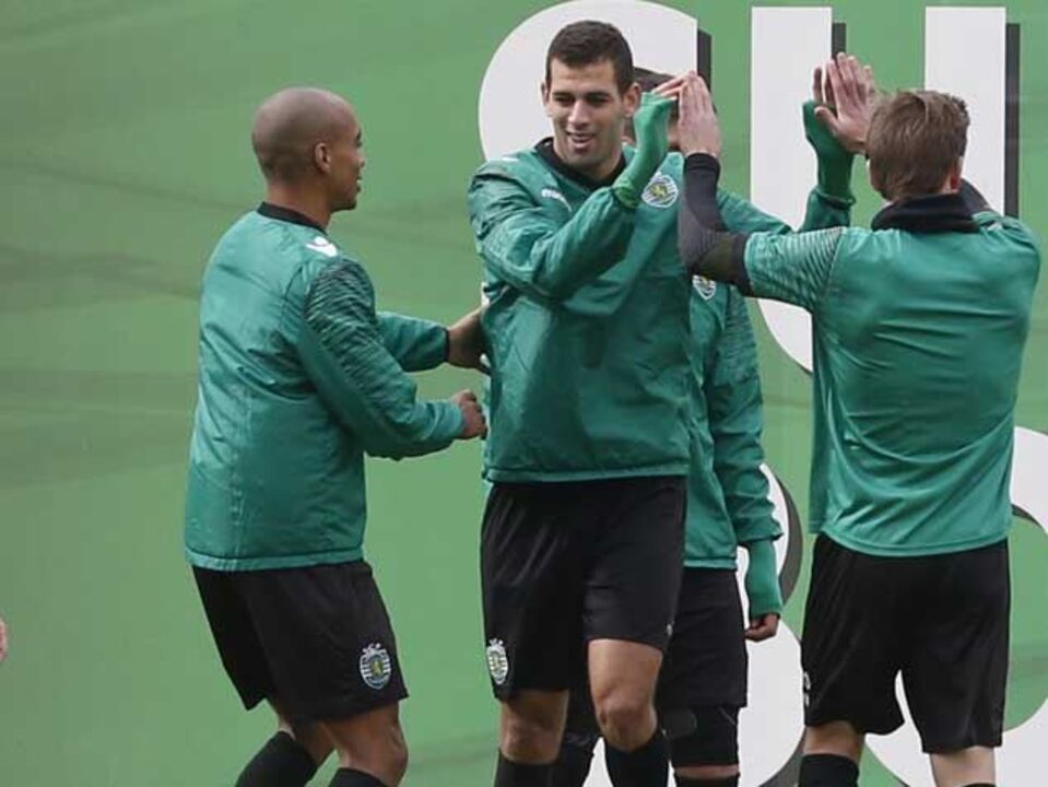 Slimani integrado e de Jefferson... nem sinais