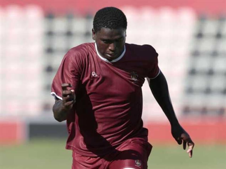 Oriental-FC Porto B, 3-0: Dragão perde e acaba com 8 jogadores