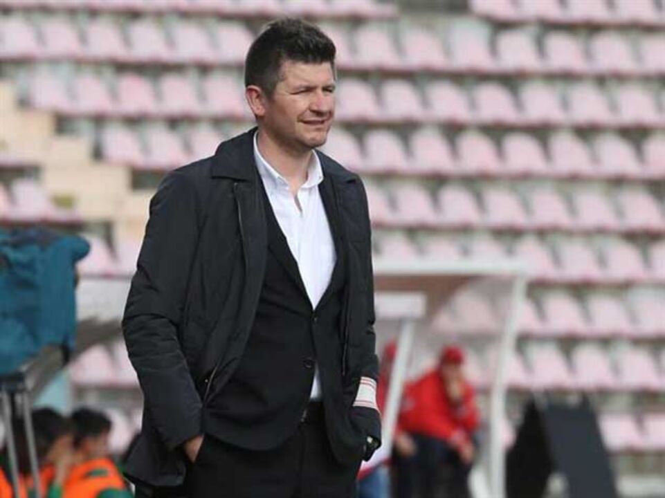 Oliveirense-Aves, 1-1: Equipa da casa marca passo