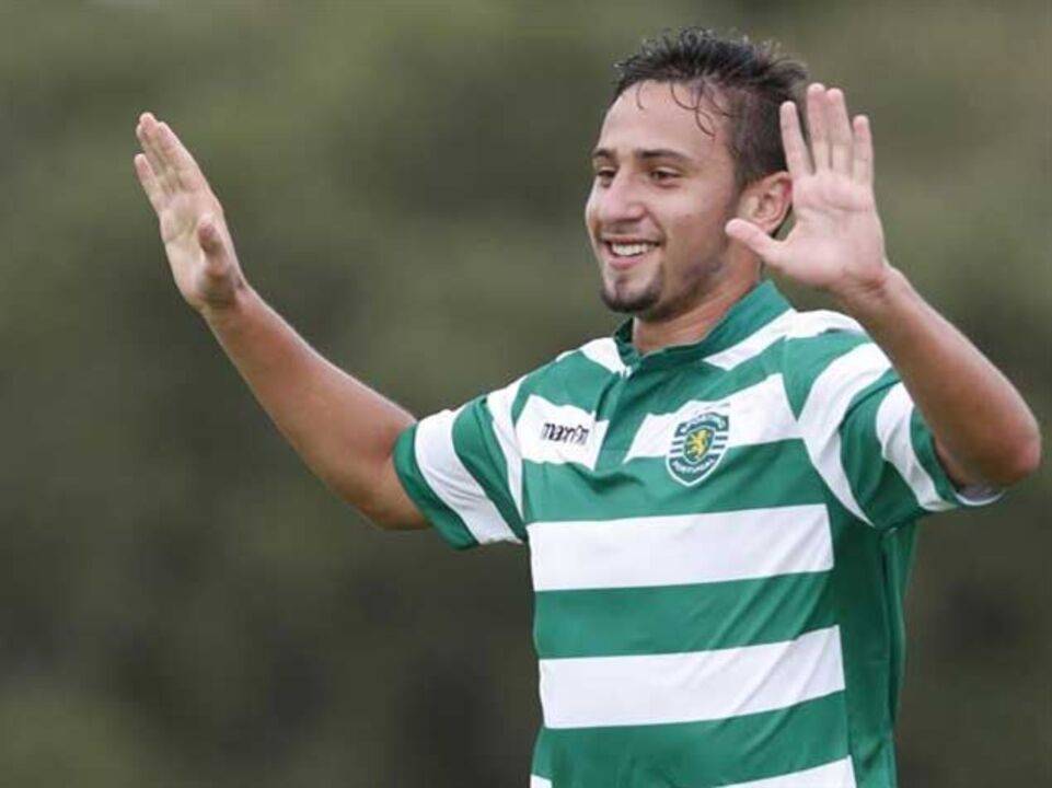 Bis de José Postiga na vitória (2-1) frente ao Nacional