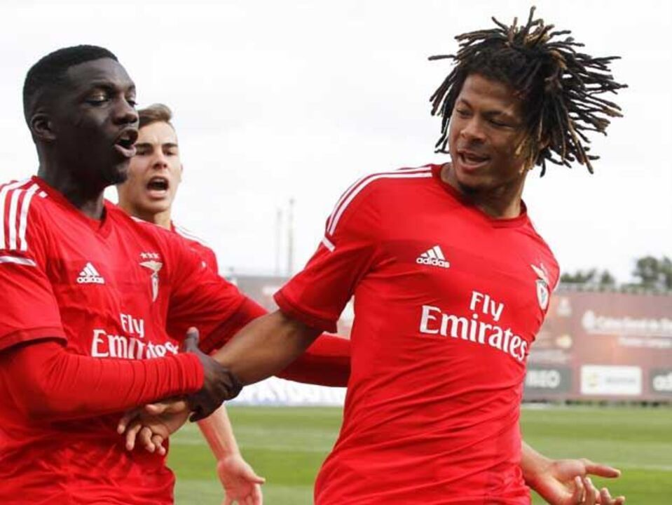 Benfica empata em Guimarães
