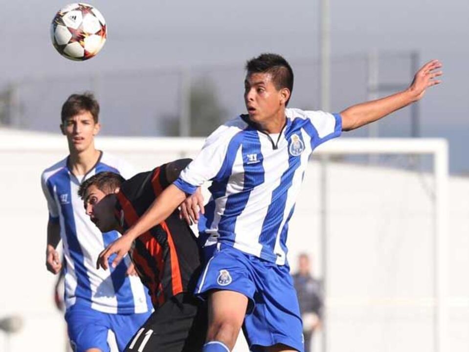 FC Porto vence em casa e isola-se na liderança