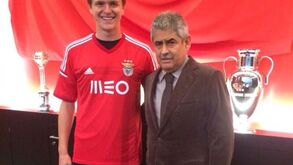 Vitali Lystsov assina pelas águias