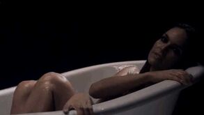 Diana Chaves nua em videoclip de David Carreira 