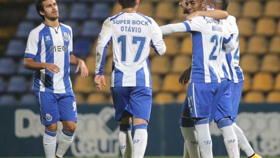 FC Porto B-Sp. Covilhã, 4-0: Goleada vale subida ao 8.º lugar