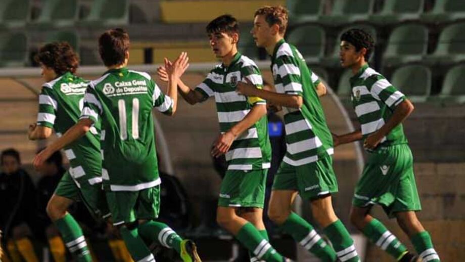 Iniciados: Sporting goleia Académica