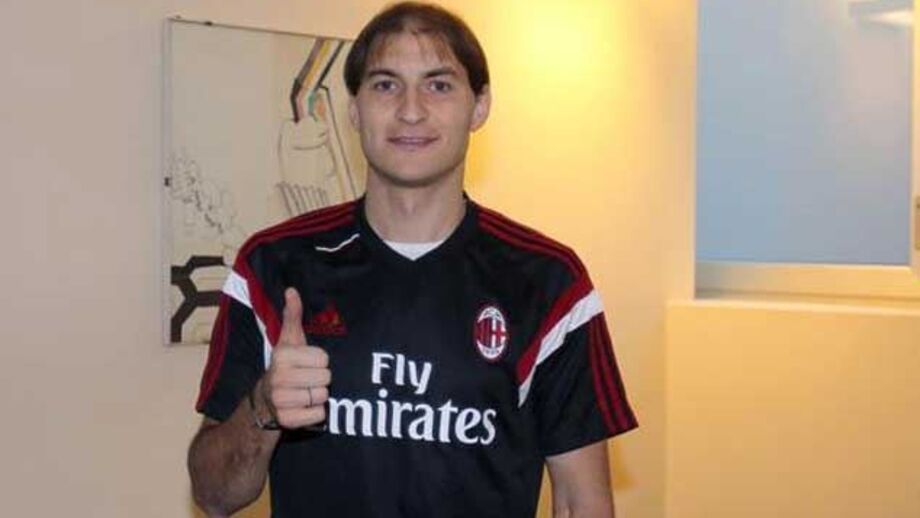 Milan oficializa Gabriel Paletta por empréstimo