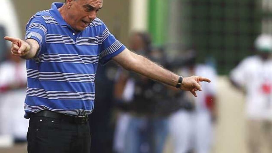 Favorito Gana tem os olhos postos na arbitragem