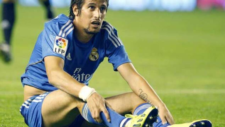 Coentrão é baixa de última hora