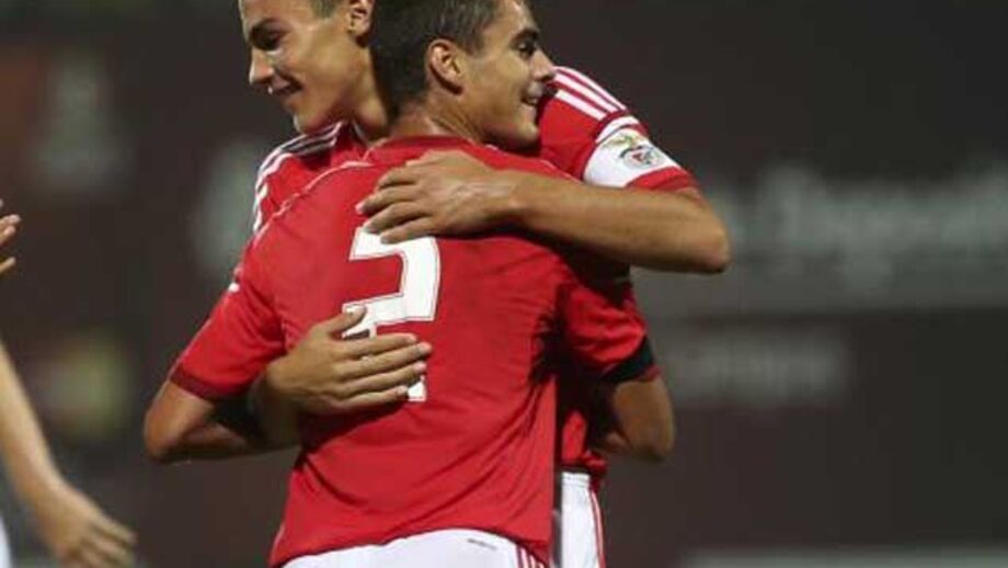 Iniciados: Benfica vence (2-0) V. Setúbal e aumenta vantagem