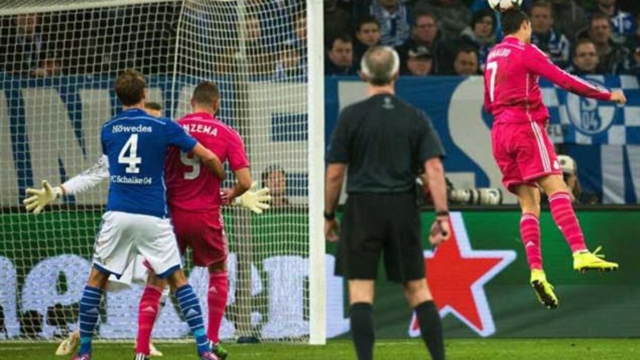 Ronaldo volta às capas dos jornais pelos bons motivos