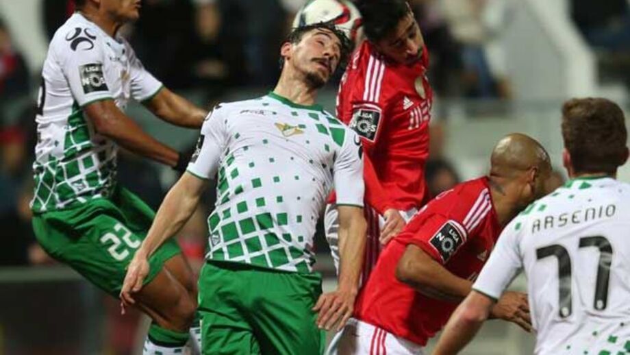 Clube perdeu 500 mil euros com André Simões