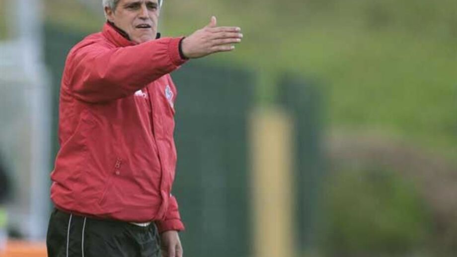 Horácio Gonçalves ameaça deixar a equipa