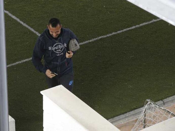 Jefferson afastado mas sorridente