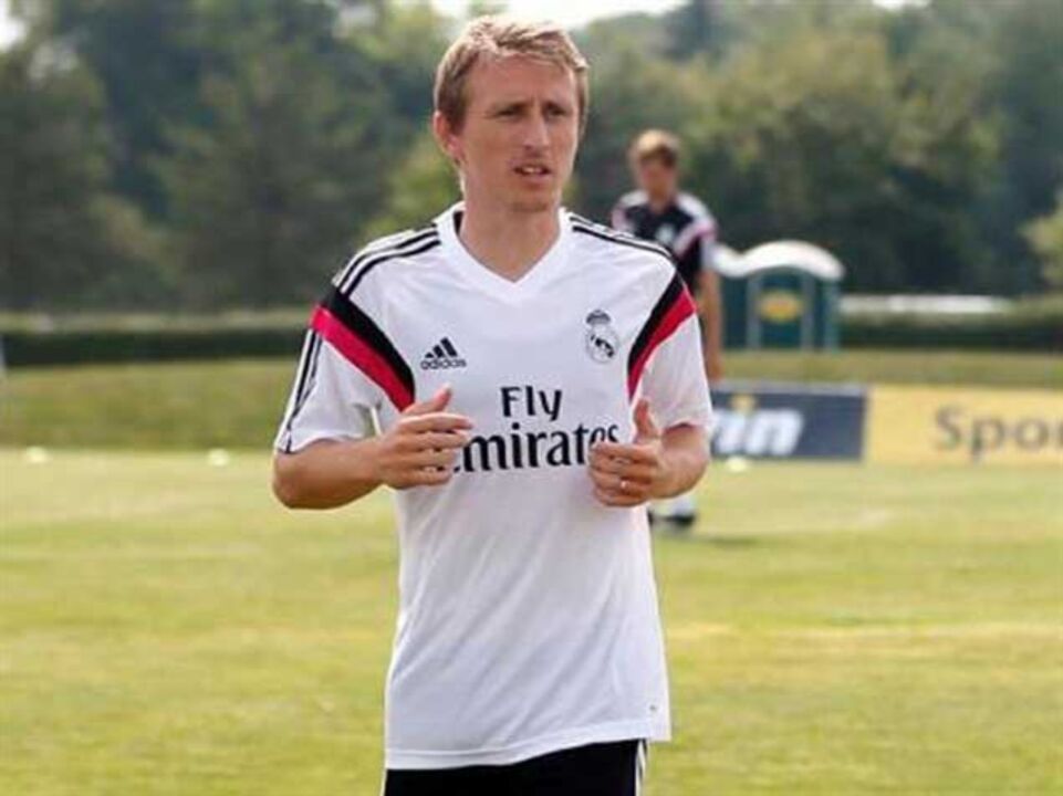 Modric de regresso aos convocados no jogo com o Shalke