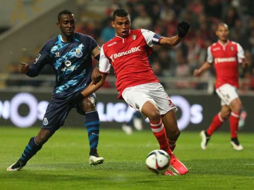 Promessa de oferta por Jackson vem de Londres