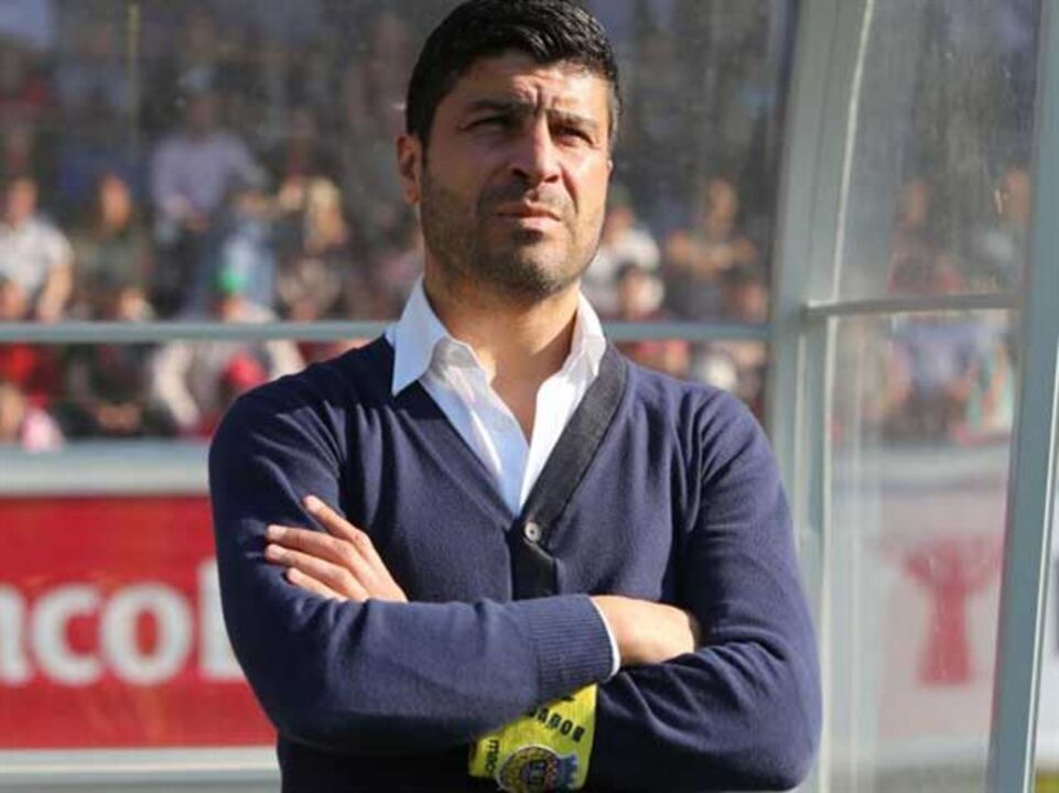 Pedro Emanuel leva 20 jogadores para o Dragão