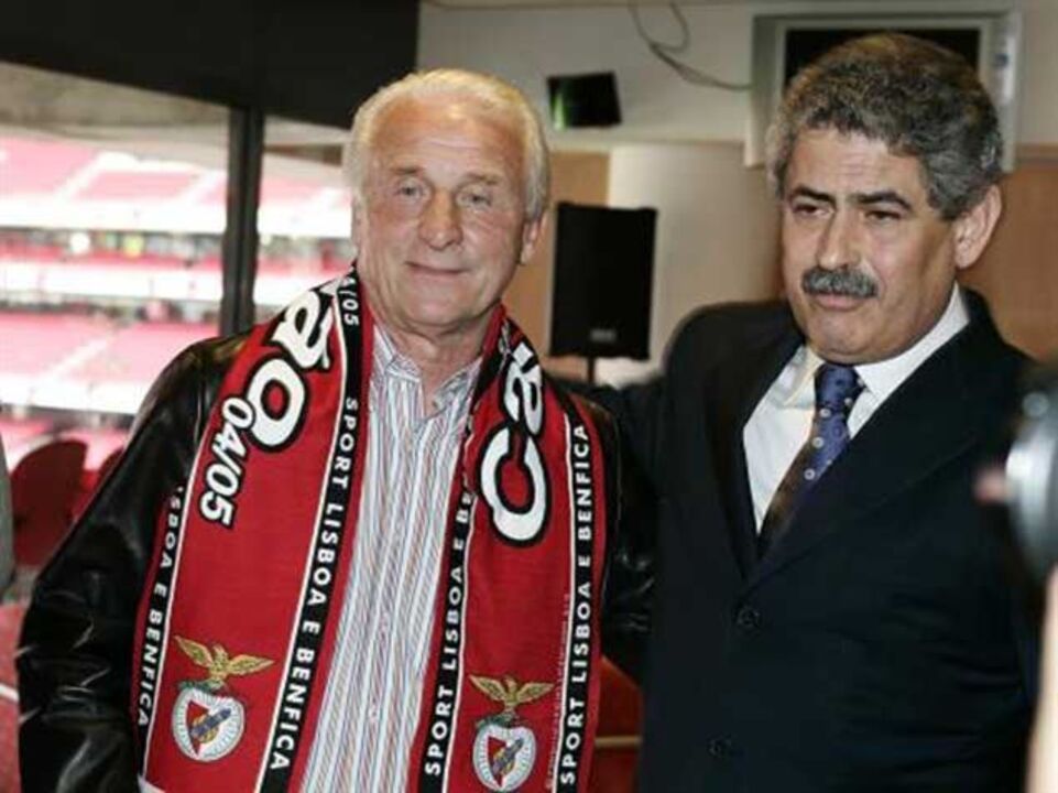 Águias dão os parabéns a Giovanni Trapattoni