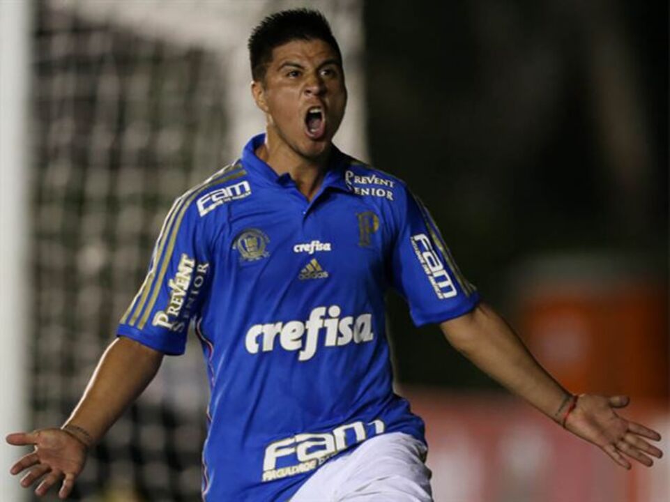 Palmeiras ganhou por 4-1... mas o árbitro esqueceu-se de um golo