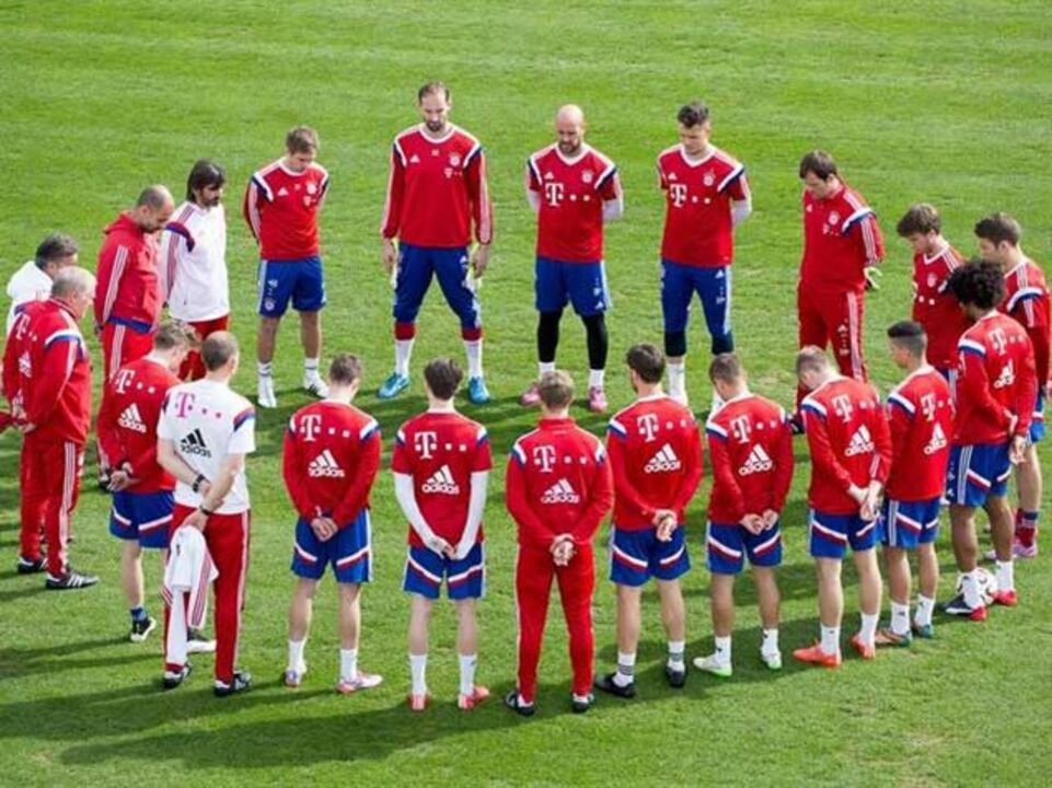 Bayern Munique cumpre minuto de silêncio