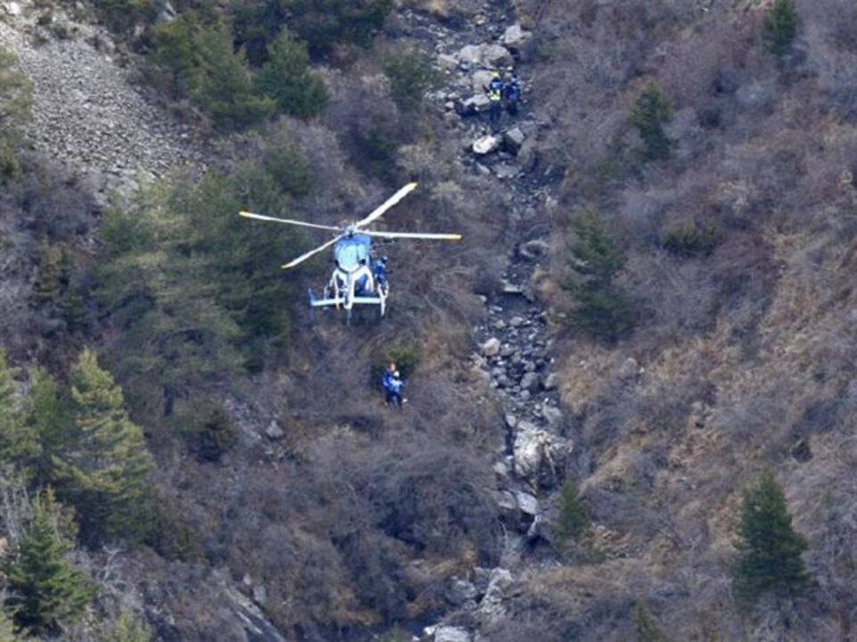Lufthansa não confirma se um piloto estava fora da cabine