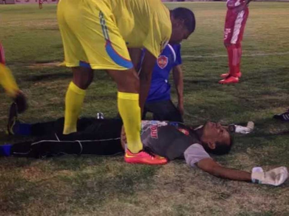 Dirigente-treinador acabou como... guarda-redes