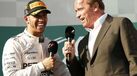 Hamilton brinca com altura de Schwarzenegger