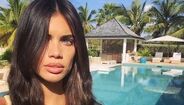 Sara Sampaio em topless