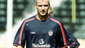 Beckham foi obrigado a rapar cabelo