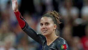 Ana Rente de prata em trampolins no Azerbaijão