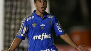 Palmeiras ganhou por 4-1... mas o árbitro esqueceu-se de um golo