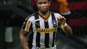 Carlos Alberto afastado da família por violência doméstica