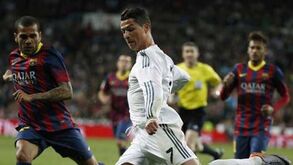 Pôr pontos no título