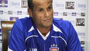 Rivaldo prefere Ronaldo a Messi