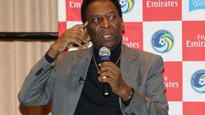 Pelé em contradição põe Messi à frente de Ronaldo