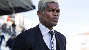 Abel Xavier chama todo o plantel
