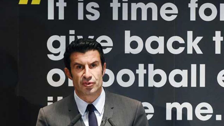 Figo: «A tecnologia ajuda a arbitragem»