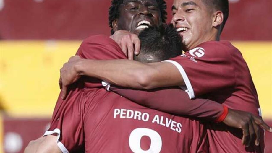 Oriental- Aves, 1-0: Golo solitário de Mauro Bastos