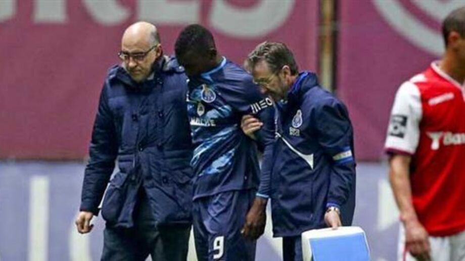 Jackson Martínez para as decisões