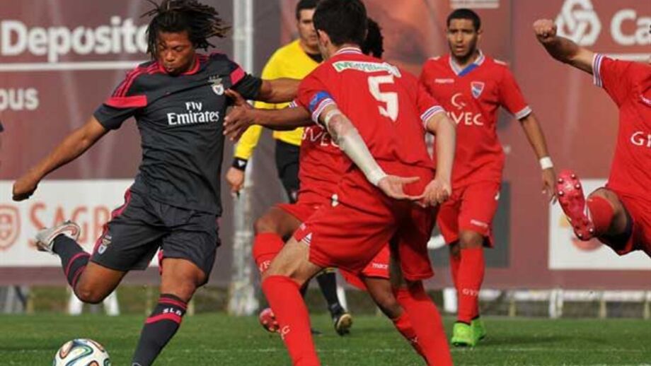 Benfica vence pela primeira vez ao cabo de quatro jogos