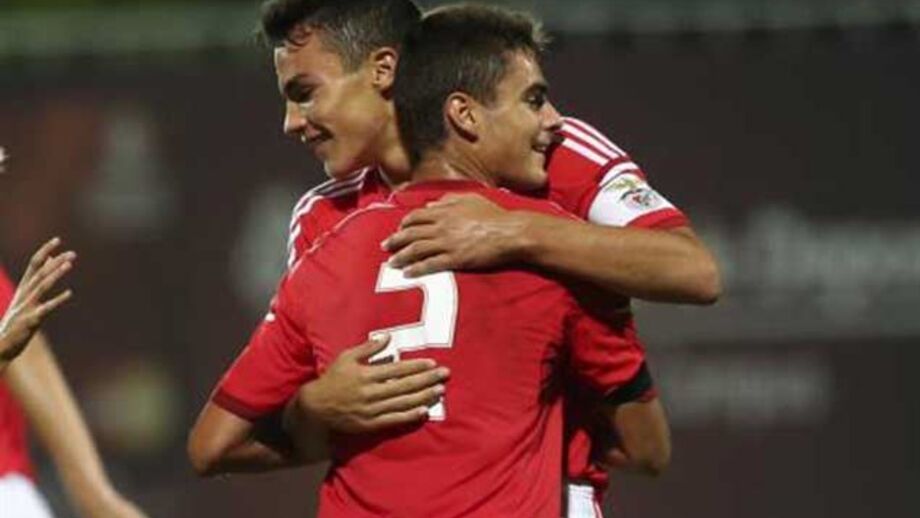 Benfica supera V. Setúbal em casa