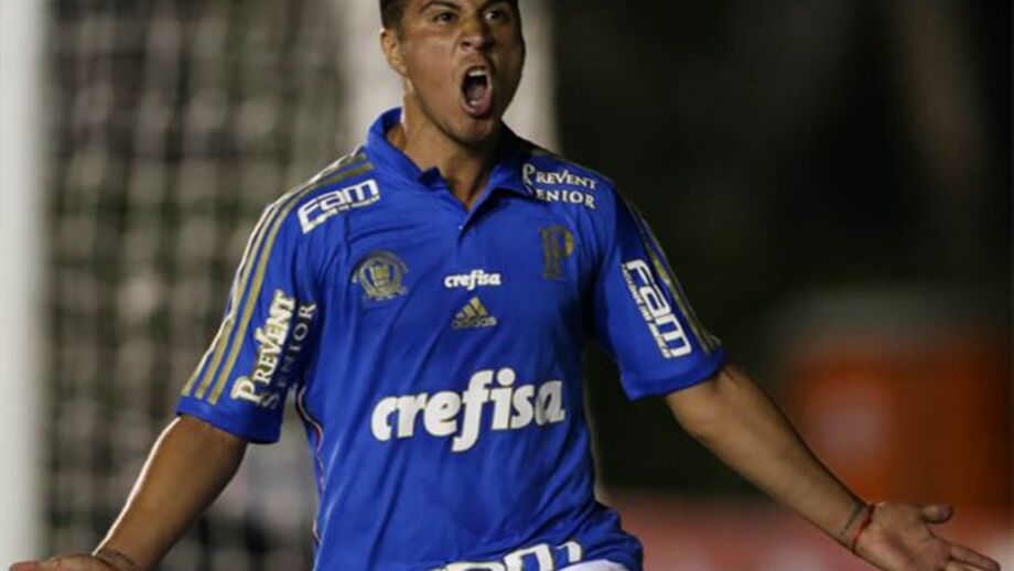 Palmeiras ganhou por 4-1... mas o árbitro esqueceu-se de um golo