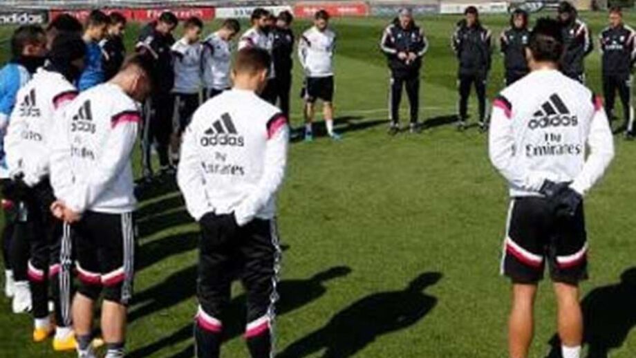Real Madrid homenageia vítimas do acidente aéreo