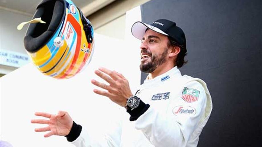 Fernando Alonso recebe luz verde da FIA para correr na Malásia