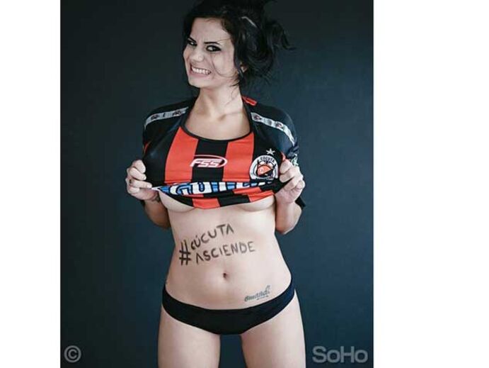 Jornalista tira a roupa por clube