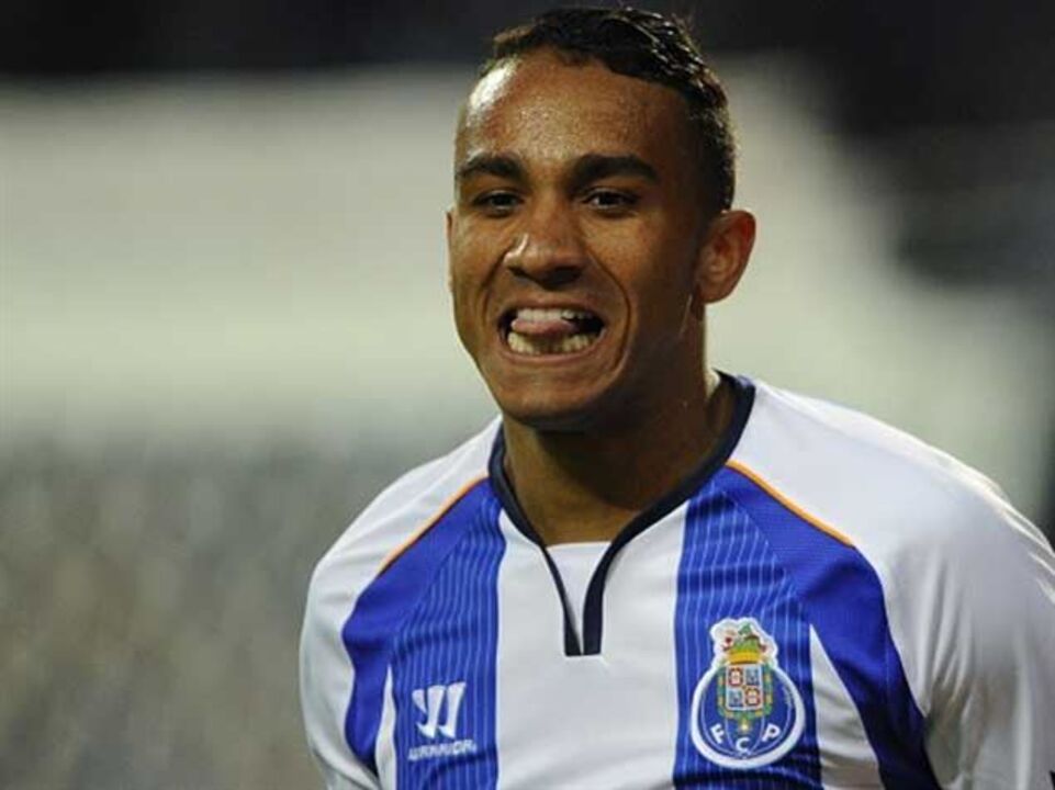 Danilo: «Temos hipóteses de chegar à final da Champions»