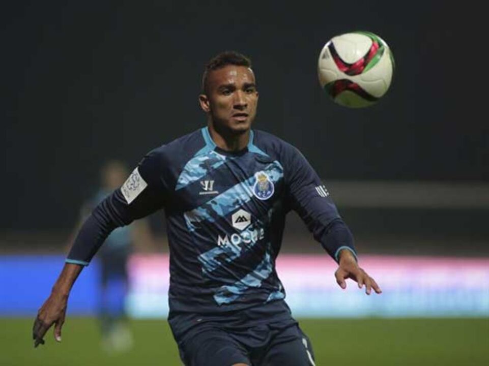 "Marca" diz que Barcelona ofereceu 37 milhões por Danilo 