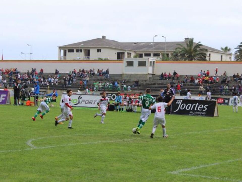 São Vicente Cup: Benfica e Sporting dominam