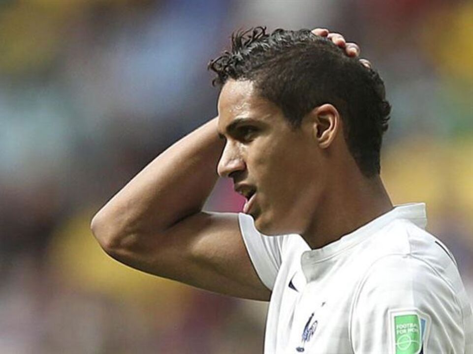 Pepe entre os motivos que levam Varane a ponderar saída