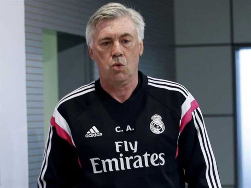 Ancelotti: «Danilo é dos melhores laterais da Europa»